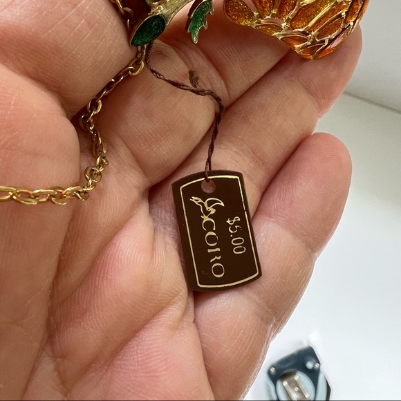 Vintage Coro Pear Pendant Necklace - Picture 8 of 9